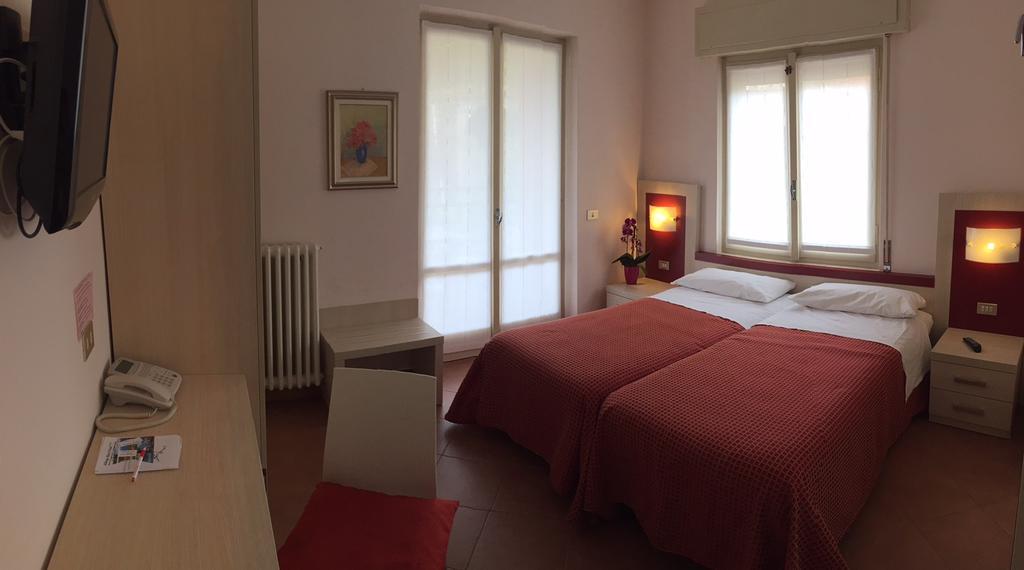 Albergo Riva Reno Di Leggiuno Exteriér fotografie