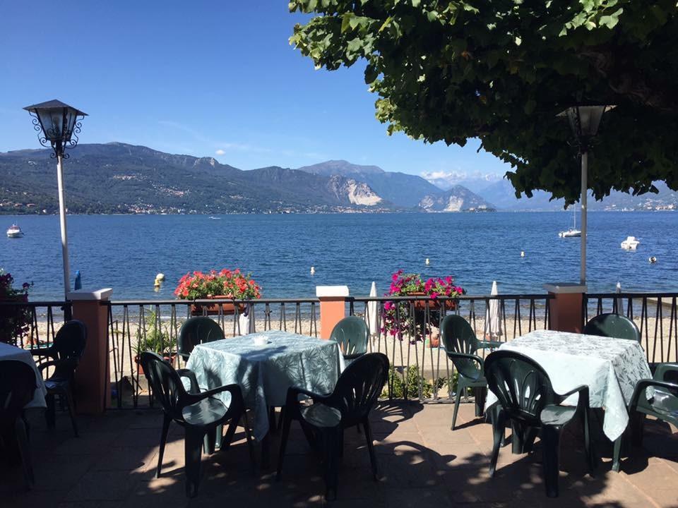 Albergo Riva Reno Di Leggiuno Exteriér fotografie
